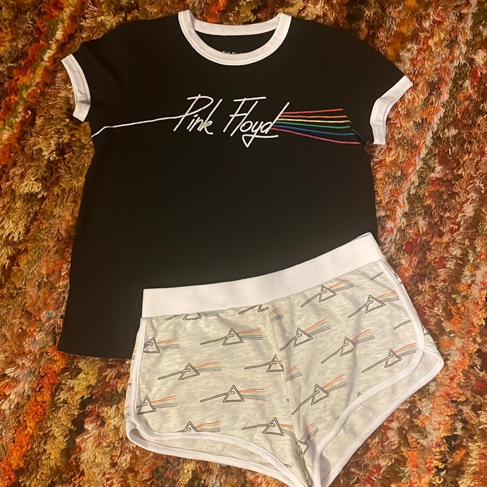 Pink Floyd shorts pajama set never worn